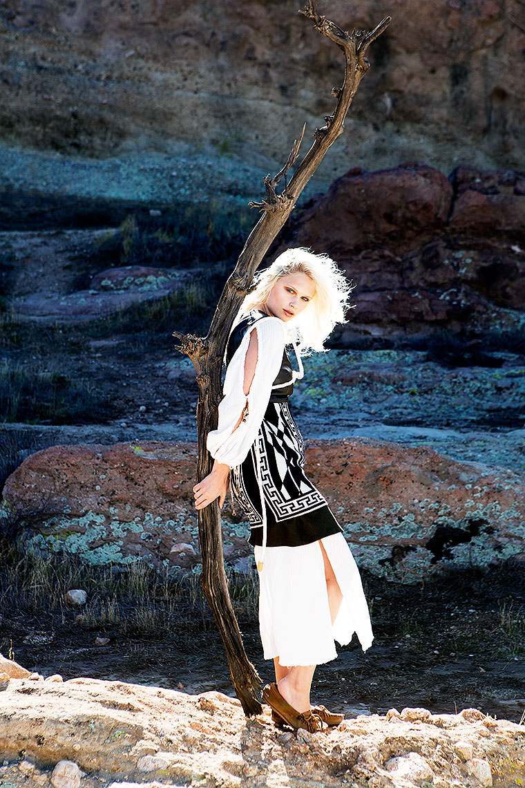 002_Chey_Desert_8Fashion_Women